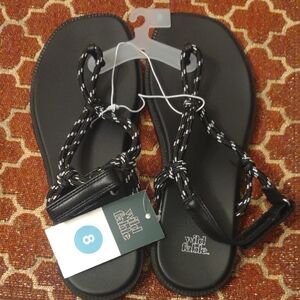 Wild Fable Carson Black and White Sandals